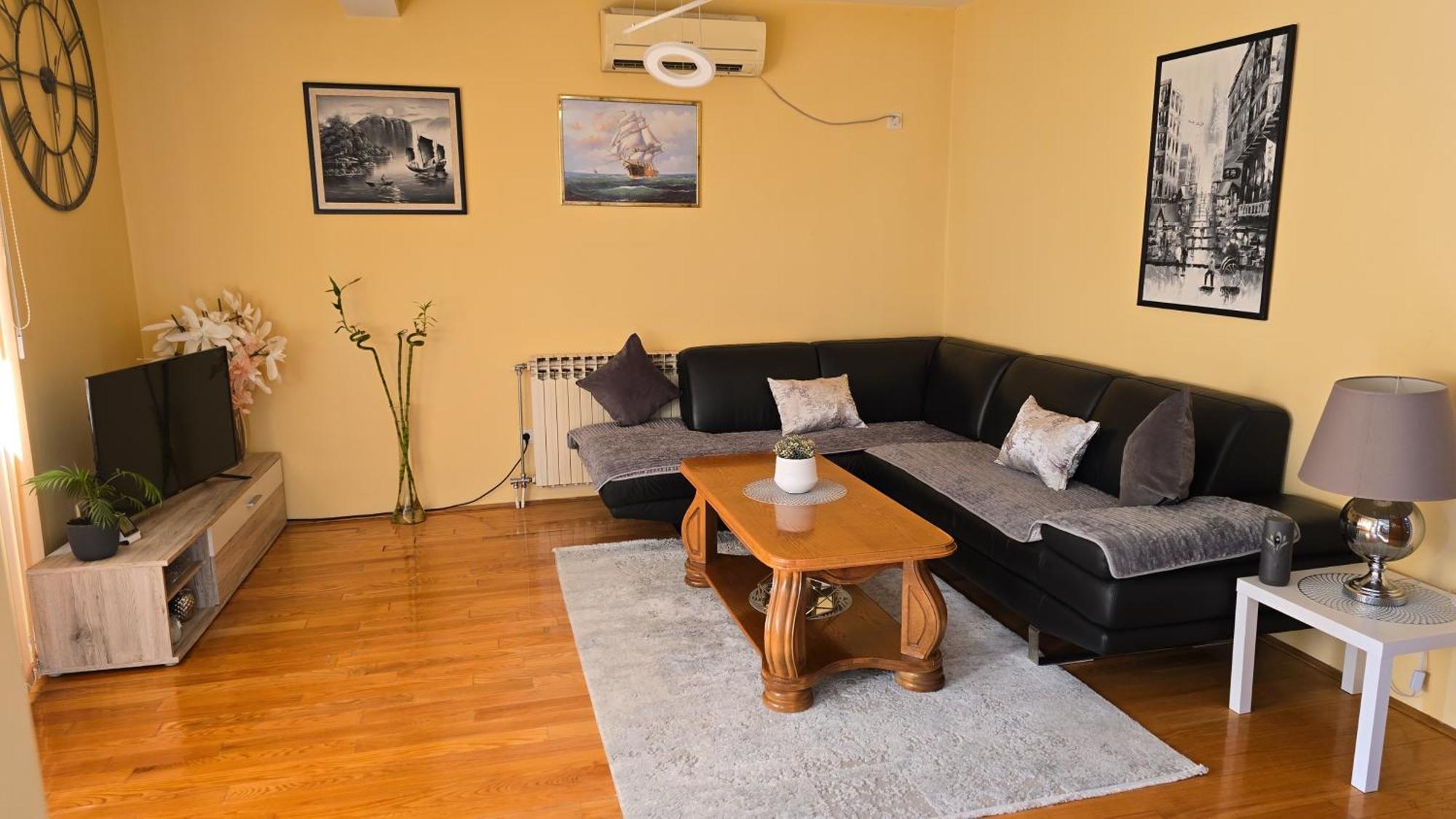 Family Apartment-Dilorena 巴尔 外观 照片